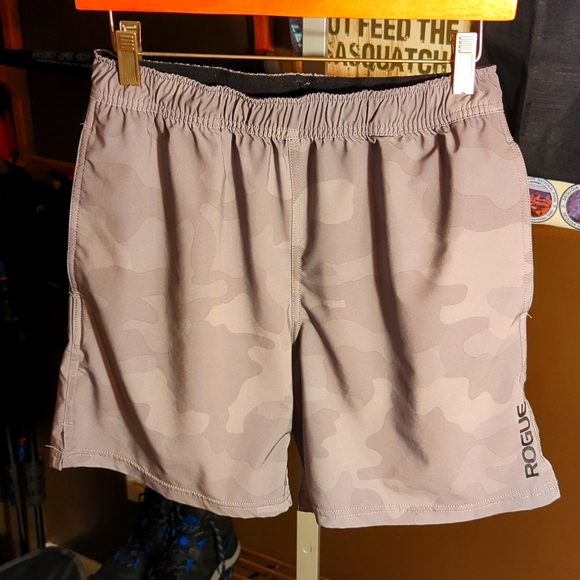 Rogue Other - rogue mens shorts camo small